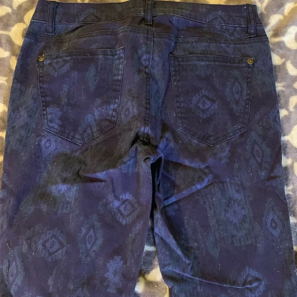 Pants - Picture 7 of 7